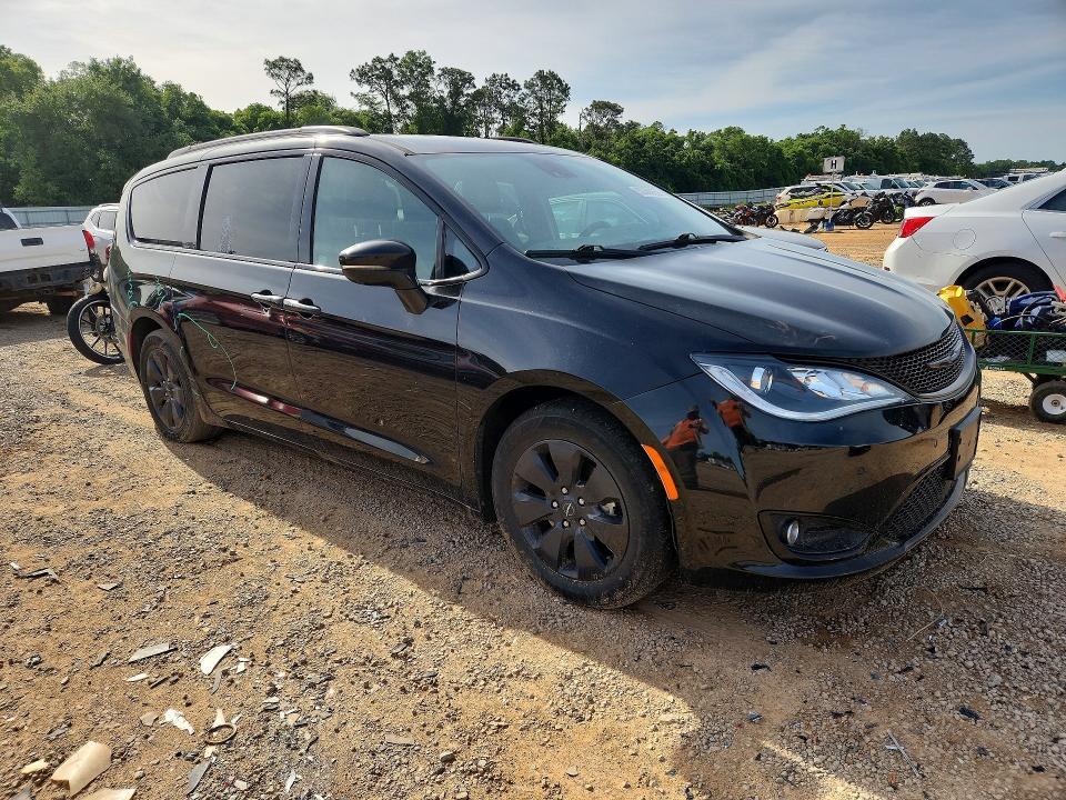 2020 Chrysler Pacifica Hybrid Limited