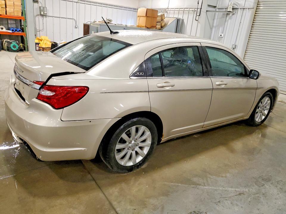 2014 Chrysler 200 lx