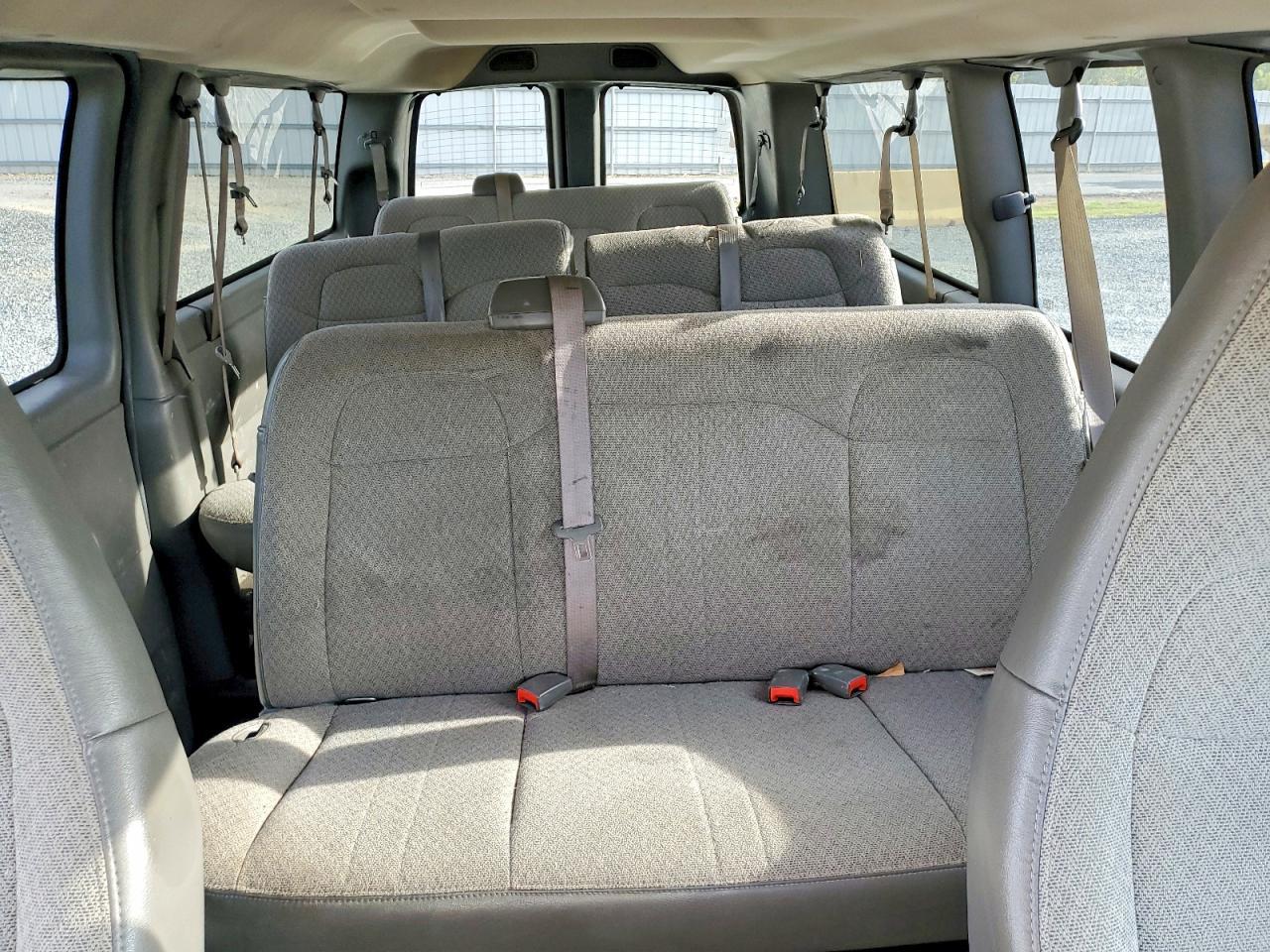 2023 Chevrolet Express G3500 LS