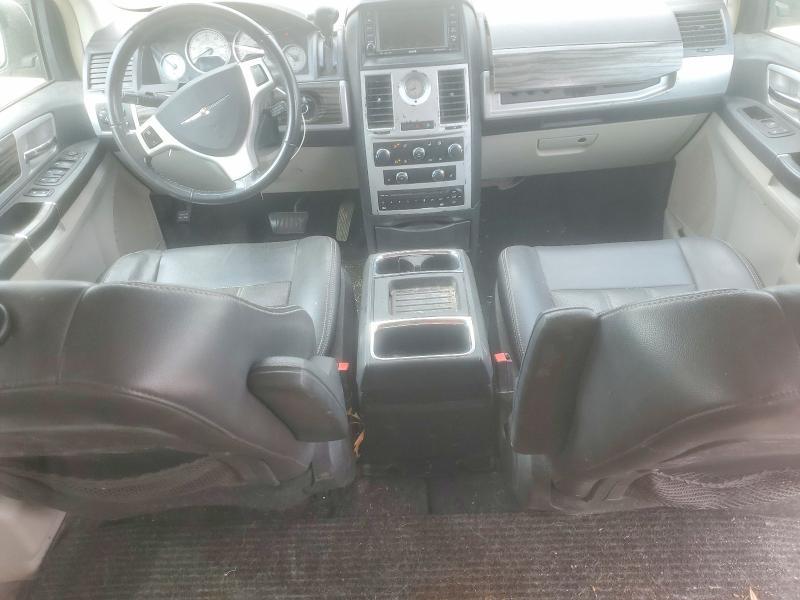 2010 Chrysler Town and Country Touring