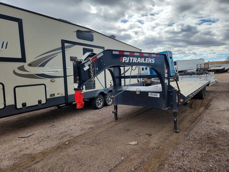 2026 PJ Gooseneck Flatbed