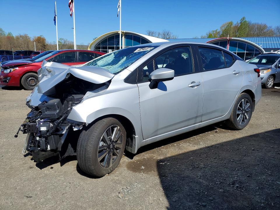 2025 Nissan Versa sv