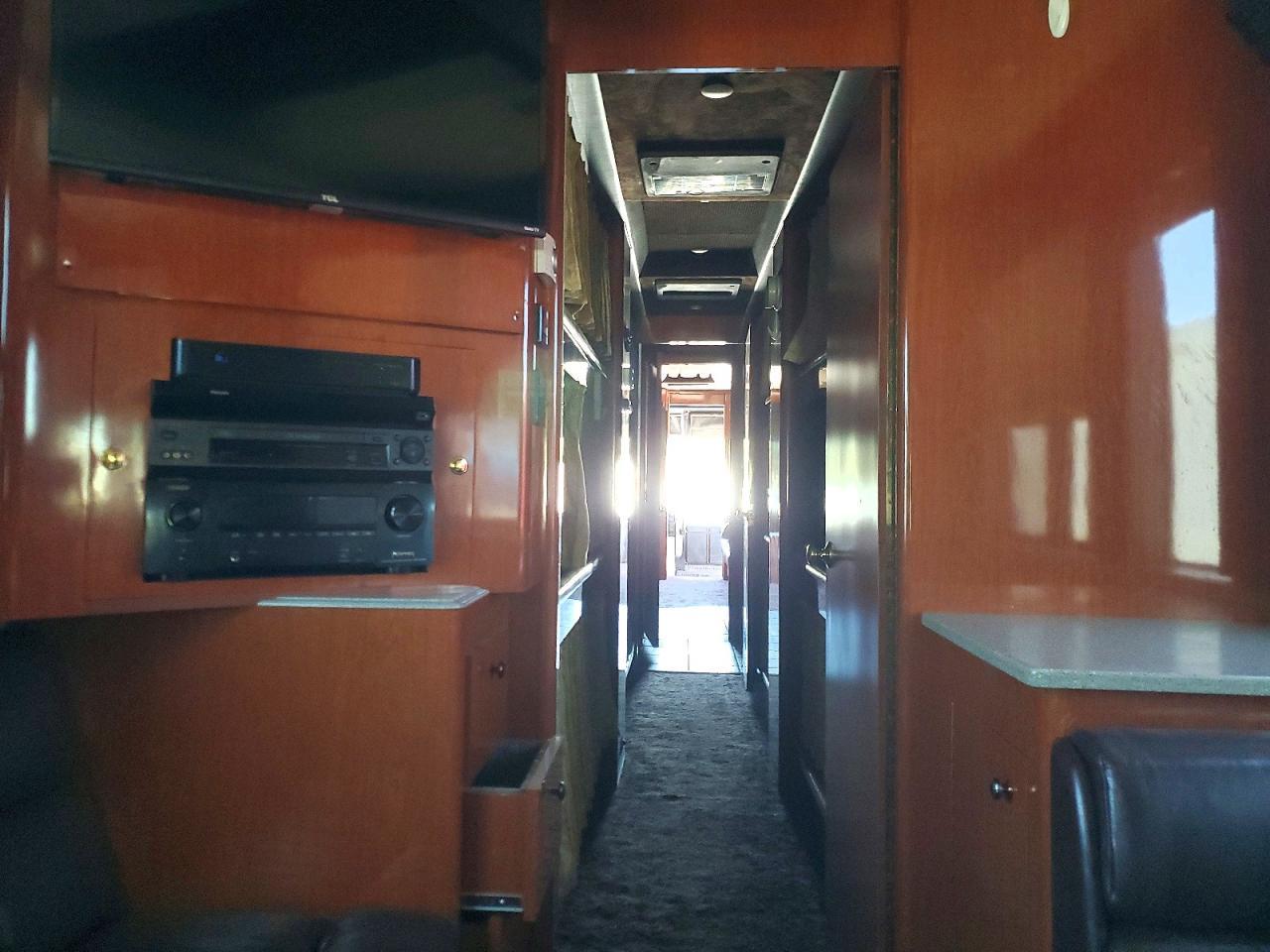 2004 Prevost Bus