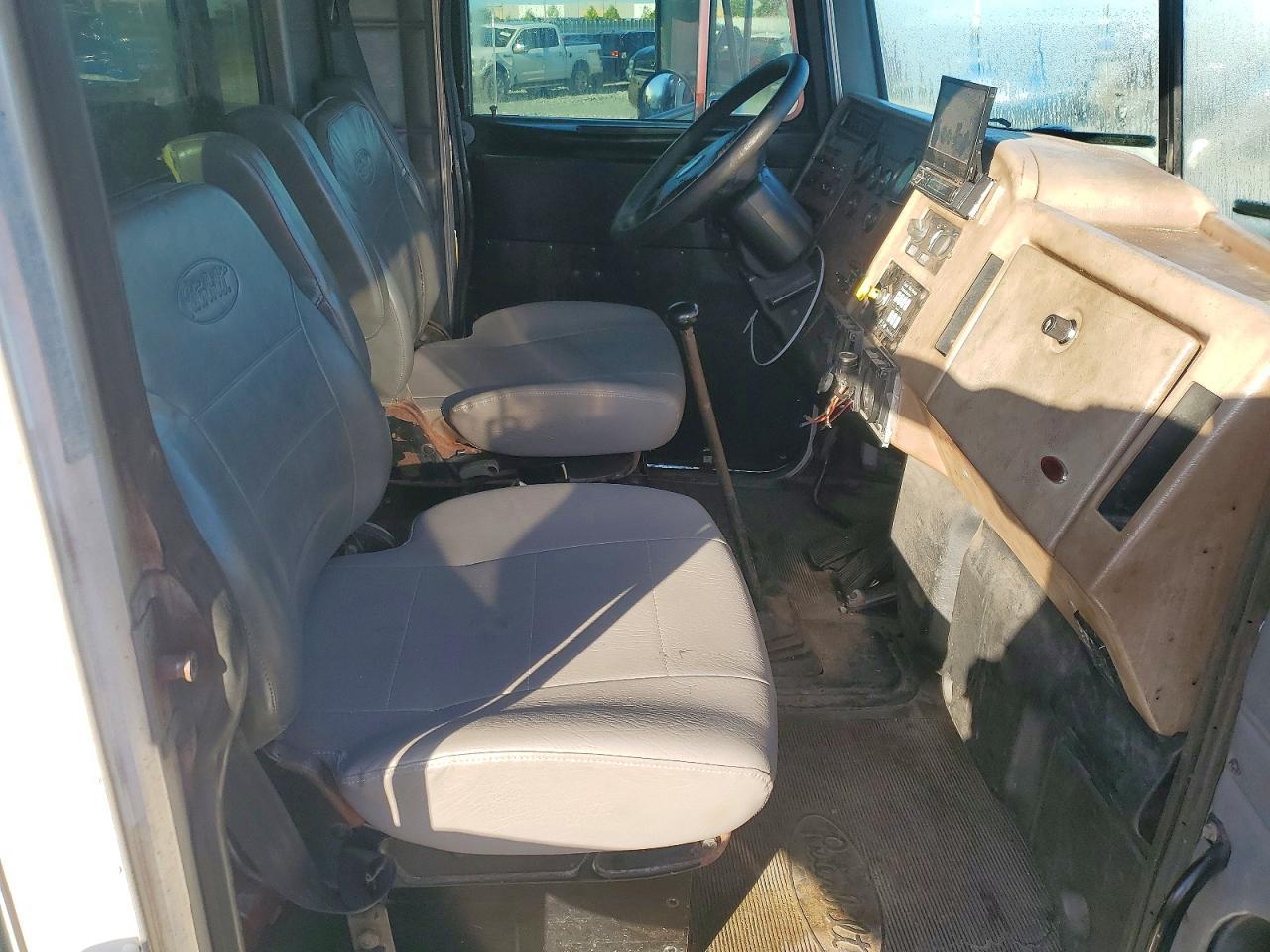 2002 Peterbilt 330 Vacuum Truck