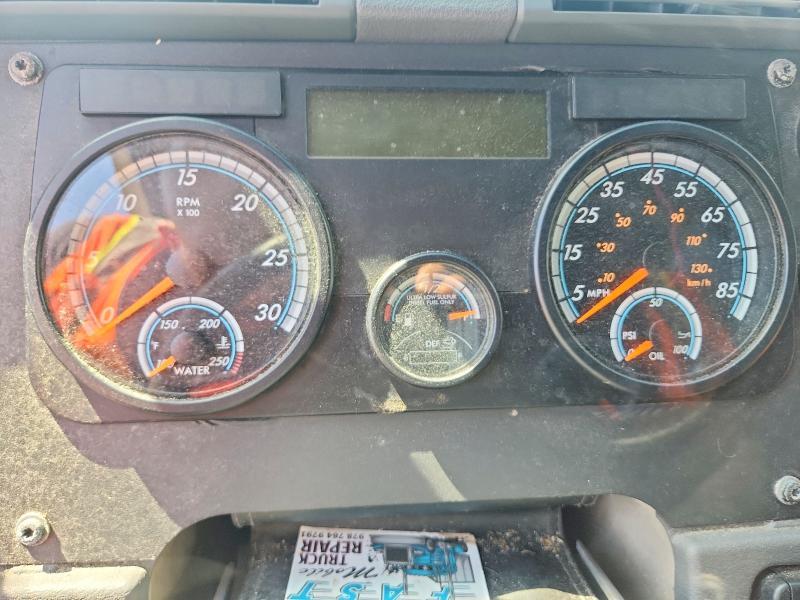 2015 Freightliner Cascadia 125 Semi Truck