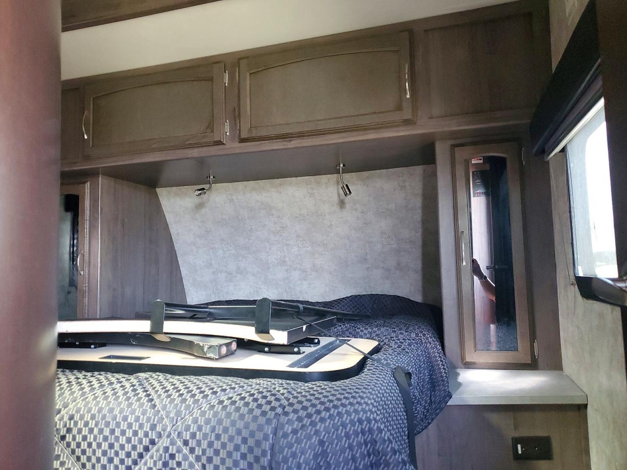 2017 Winnebago Spyder Camper