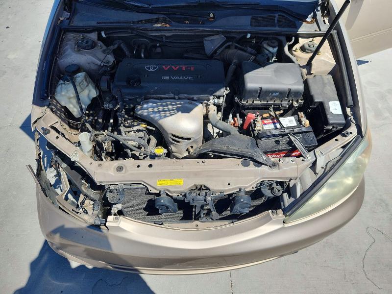 2004 Toyota Camry le