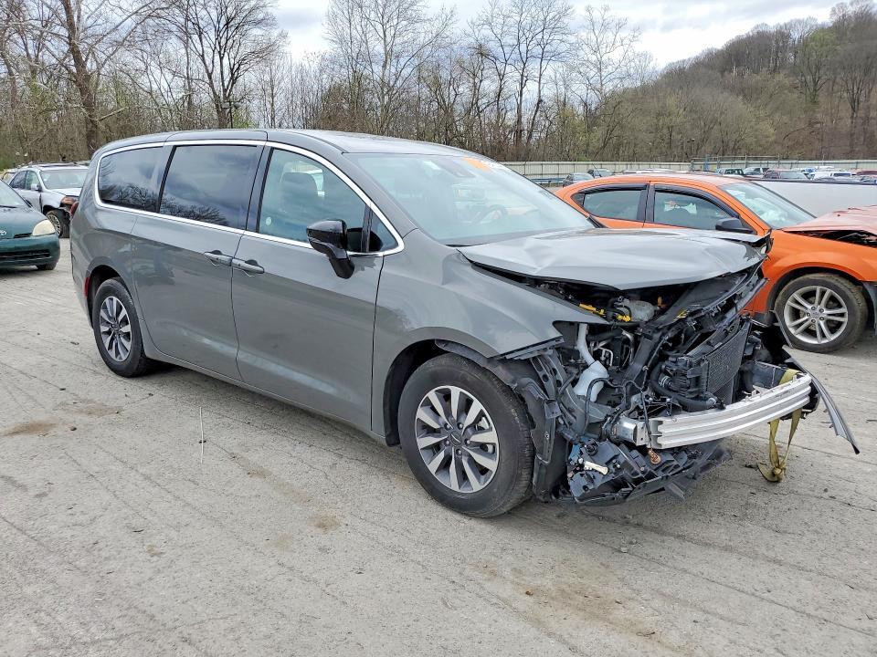 2025 Chrysler Pacifica Hybrid Select