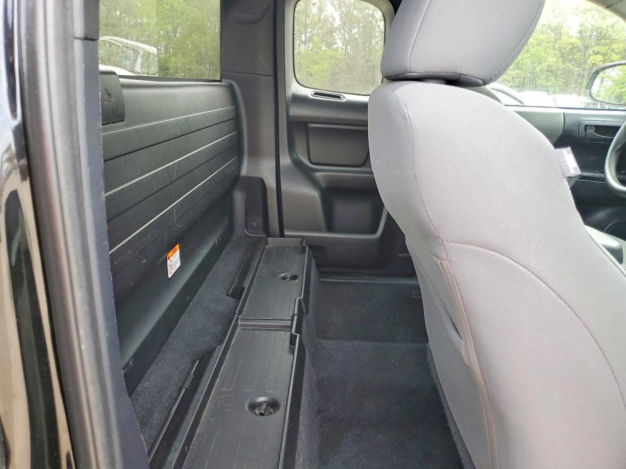 2019 Toyota Tacoma SR