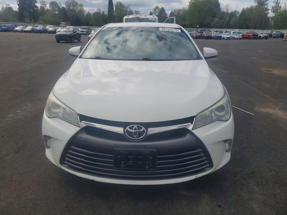 2015 Toyota Camry le