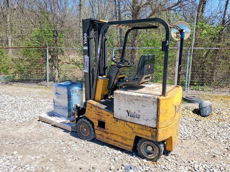 2000 Yale Forklift