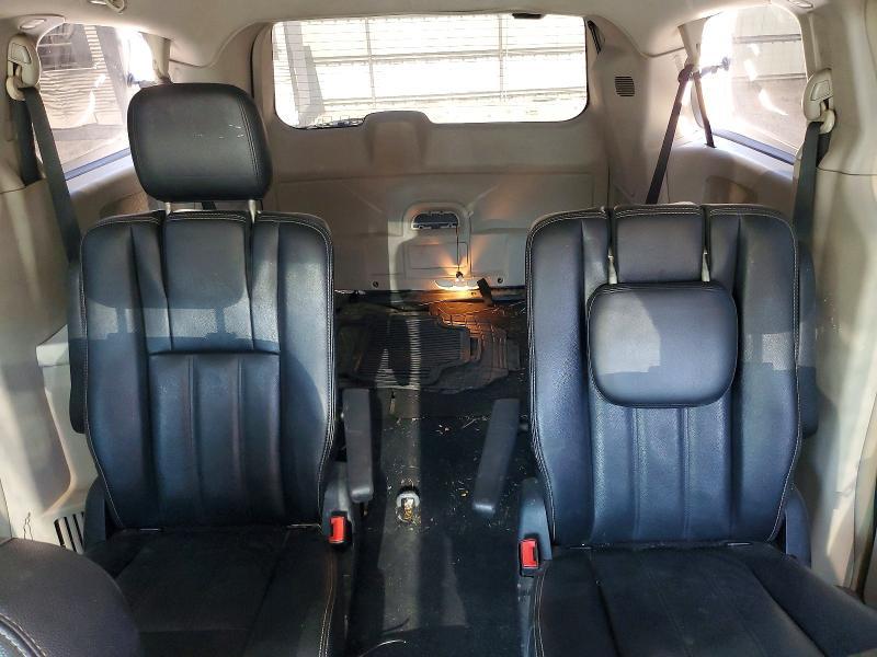 2013 Chrysler Town & Country Touring