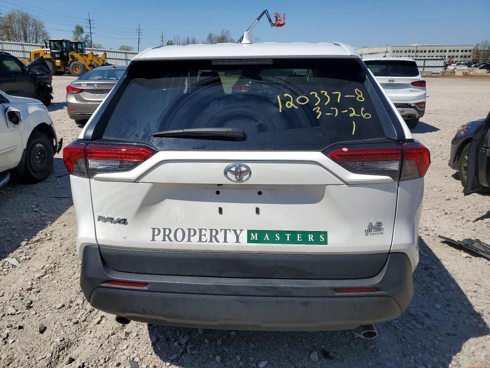 2022 Toyota Rav4 le