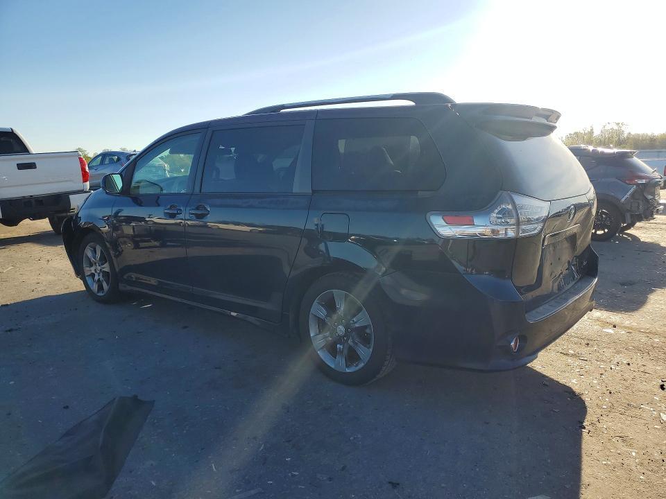 2011 Toyota Sienna se 8-passenger