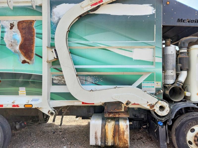 2016 Mack Mru613 Refuse Truck