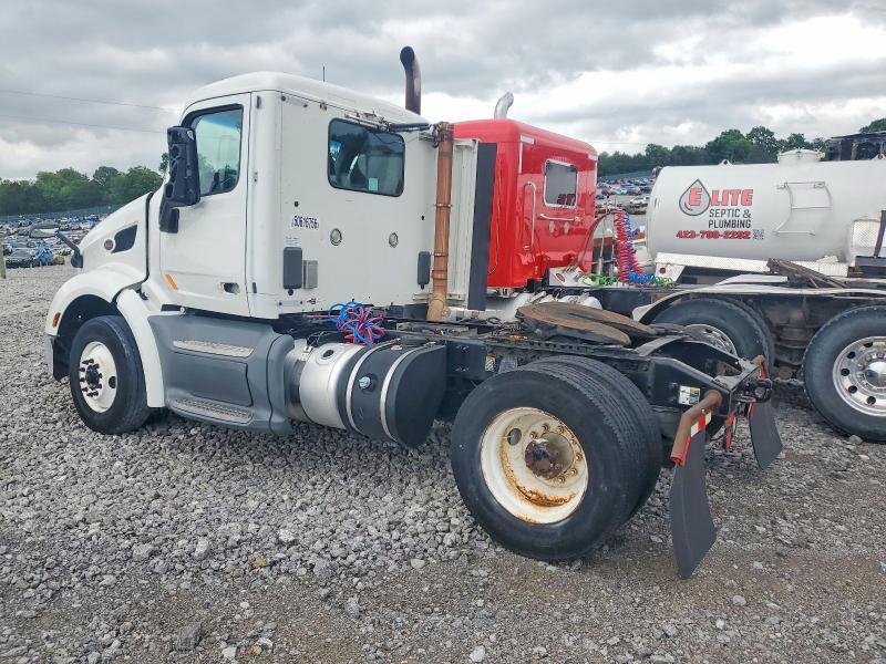 2015 Peterbilt 579 Semi Truck
