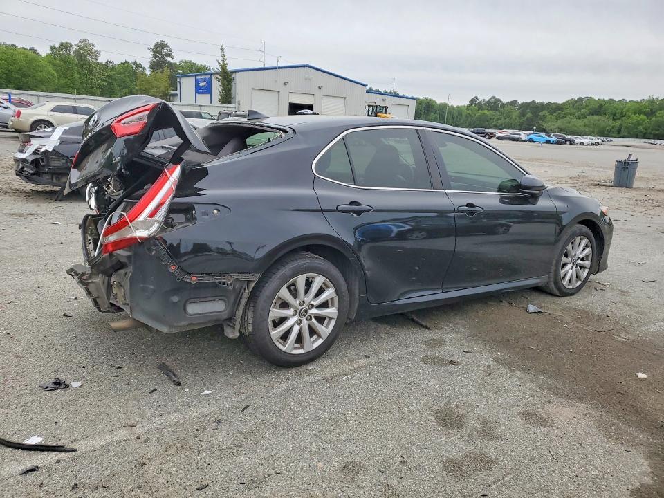2020 Toyota Camry le