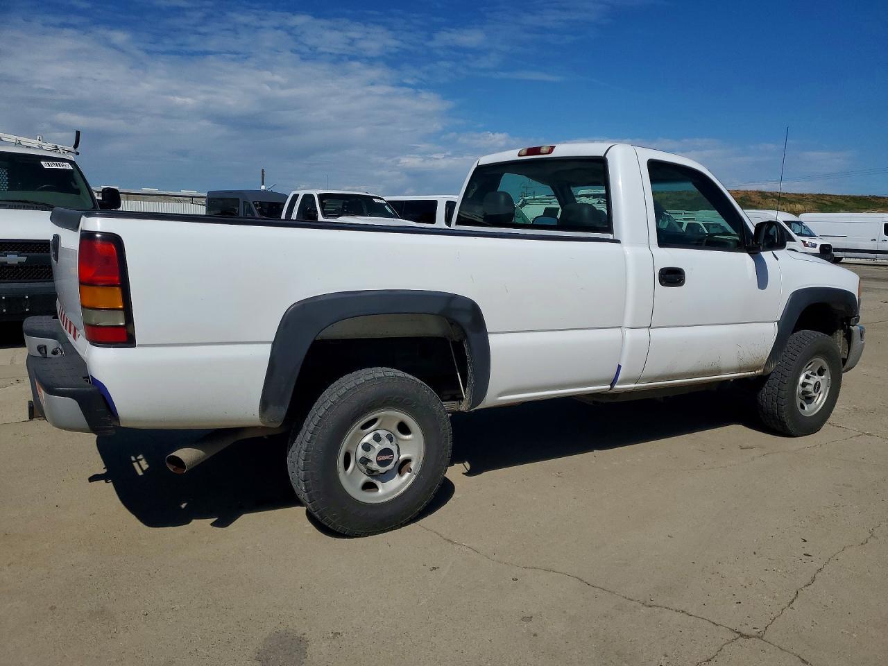 2004 GMC Sierra K2500 Heavy Duty