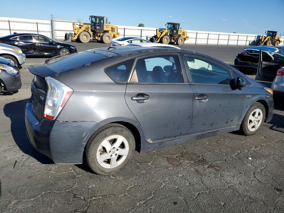 2010 Toyota Prius iii