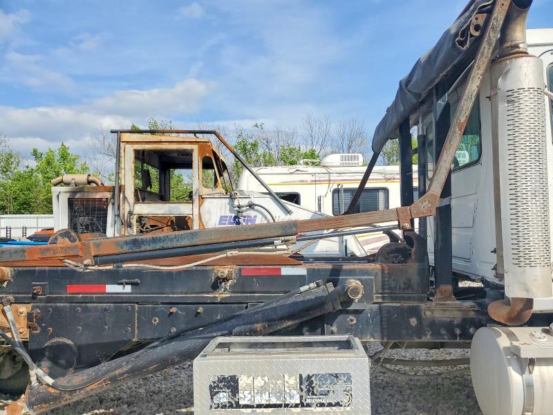 2003 Mack CV713 ROLL-OFF Container Truck