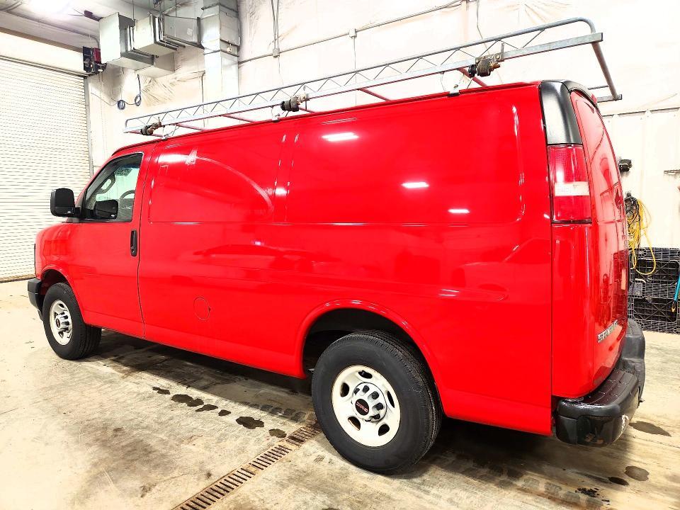 2017 GMC Savana 3500 Cargo Utility / Service van