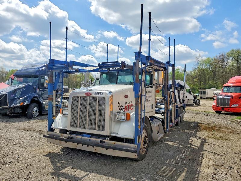 2014 Peterbilt 365 Car Hauler Truck