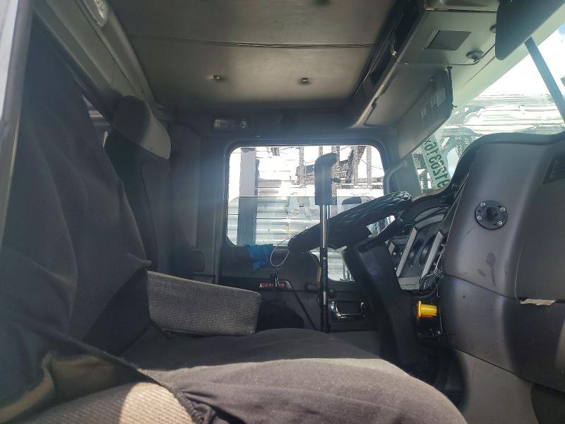 2009 Kenworth T880 Semi Truck