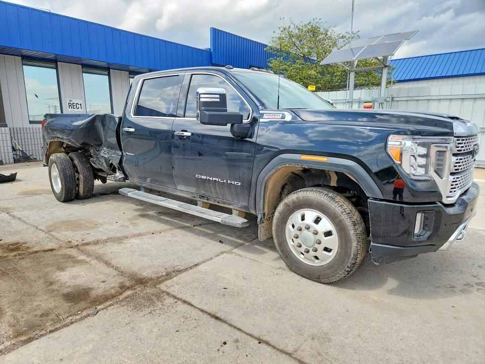 2022 GMC Sierra K3500 Denali
