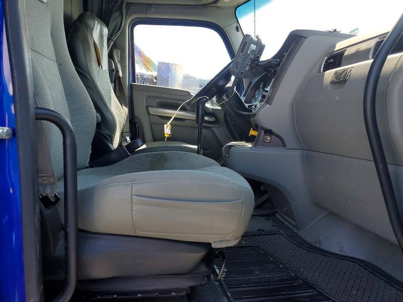 2019 Kenworth T680 Semi Truck