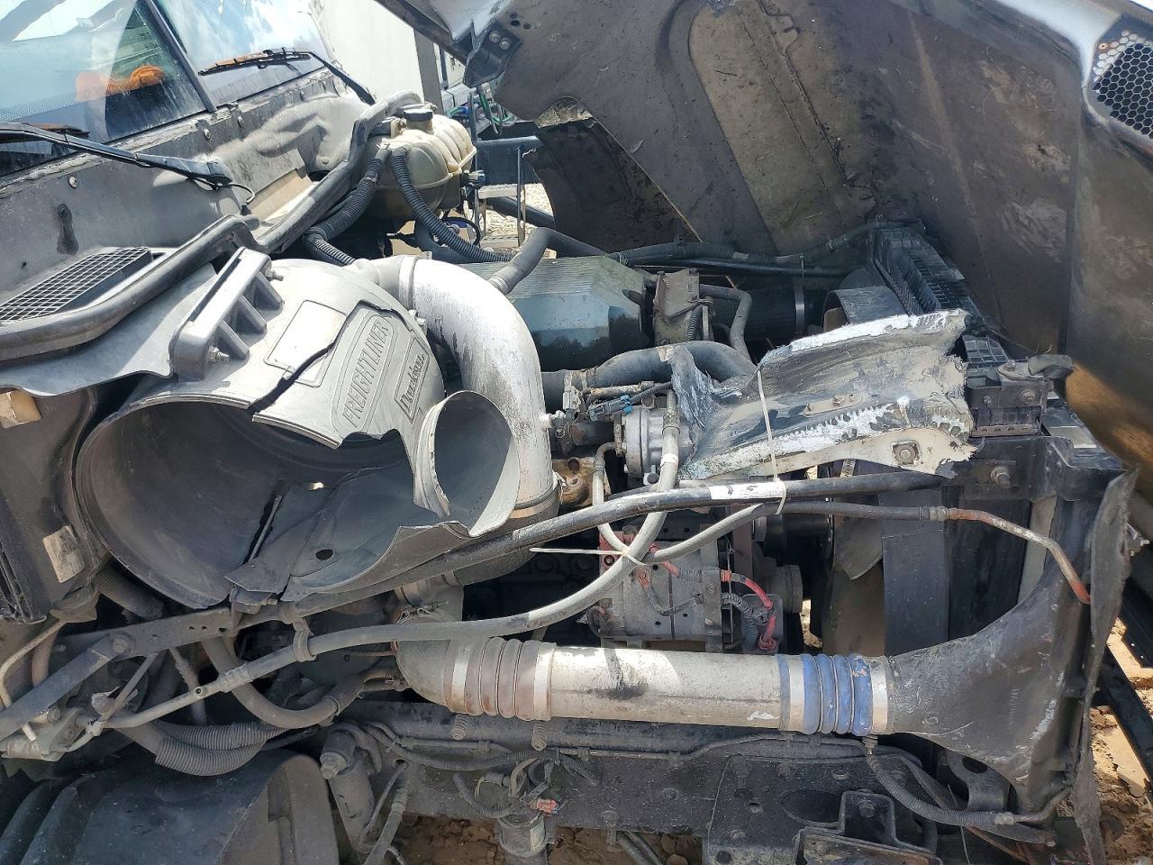 2006 Freightliner CST120 Semi Truck