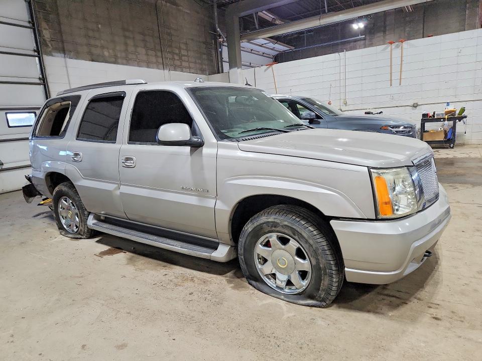 2004 Cadillac Escalade Luxury