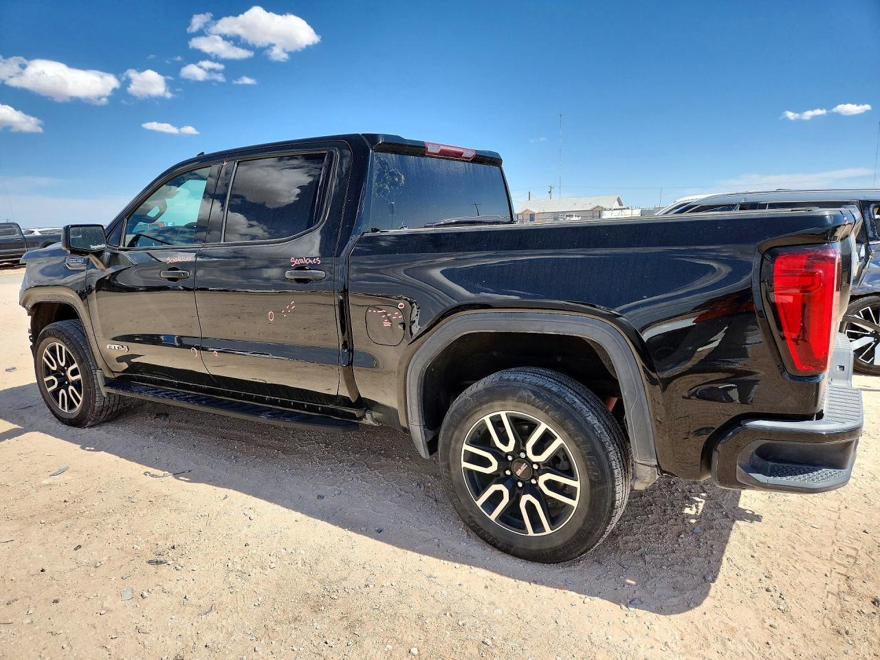 2021 GMC Sierra K1500 AT4