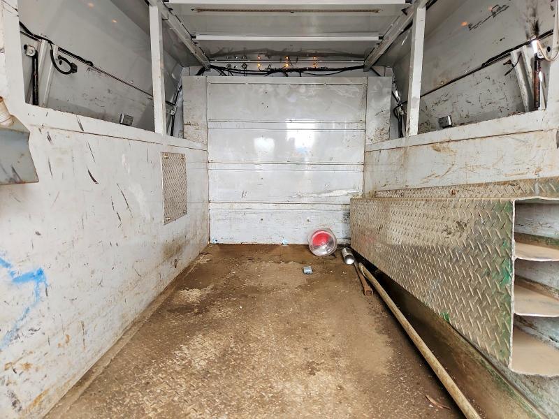 2014 Ford Econoline E350 Super Duty Cutaway Van