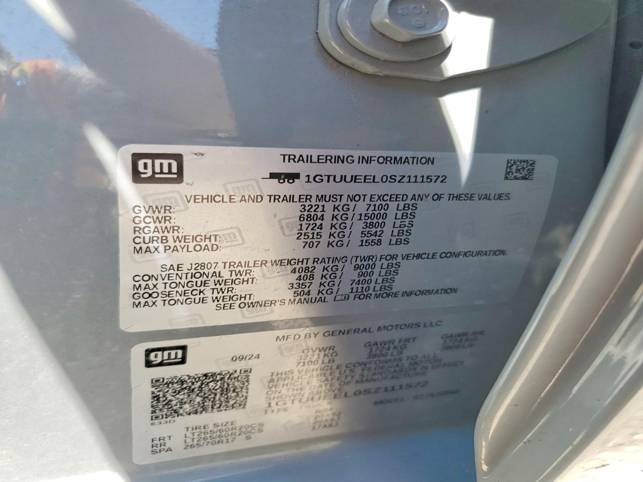 2025 GMC Sierra K1500 AT4