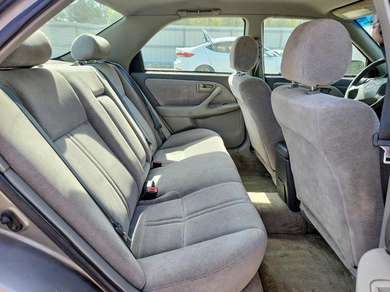 1999 Toyota Camry le