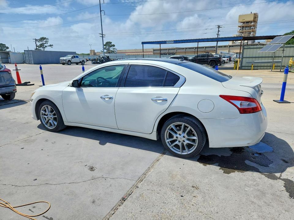 2010 Nissan Maxima 3.5 s
