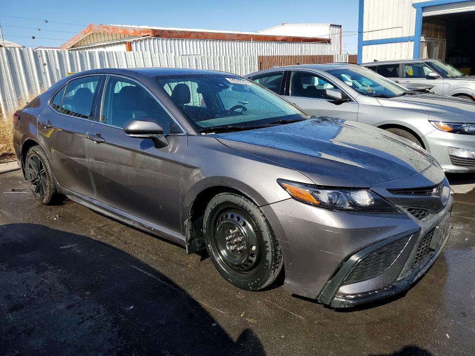 2022 Toyota Camry se