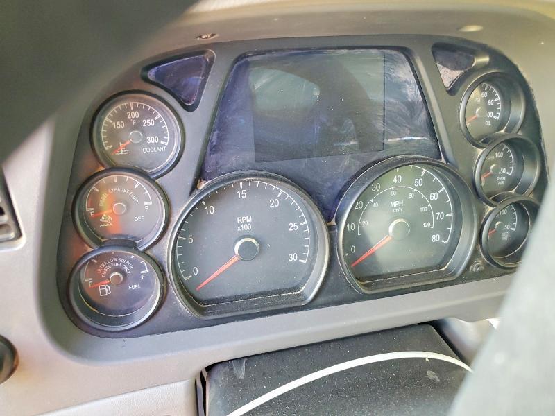 2017 Peterbilt 579 Semi Truck