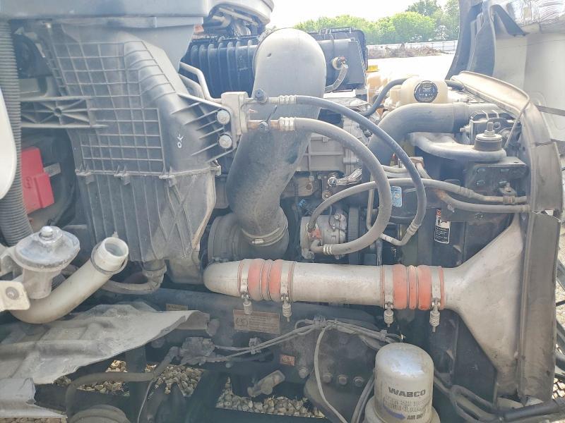 2022 Freigliner 2022 Freightliner Cascadia 116 Semi Truck