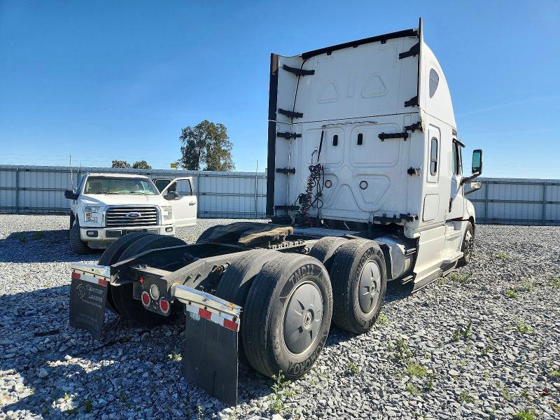 2020 Freightliner Cascadia 126 Semi Truck