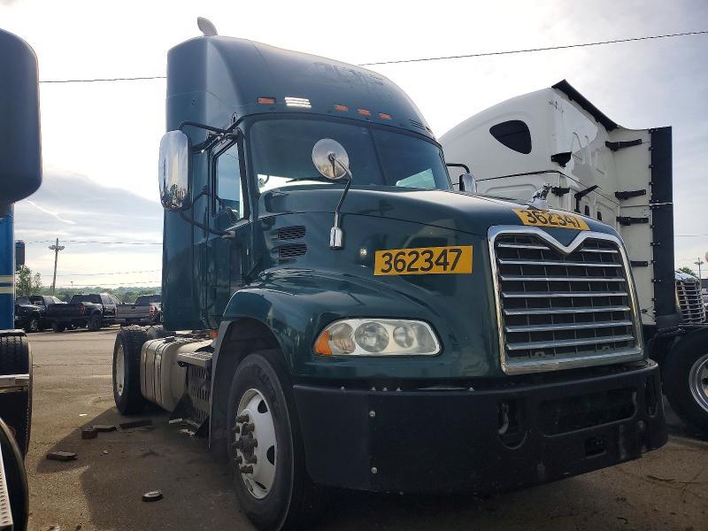 2017 Mack CXU612 Semi Truck