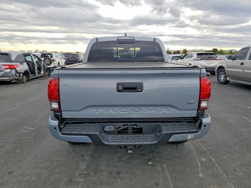 2018 Toyota Tacoma sr V6