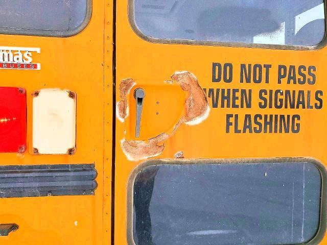 2011 Chev Express Cutaway G4500