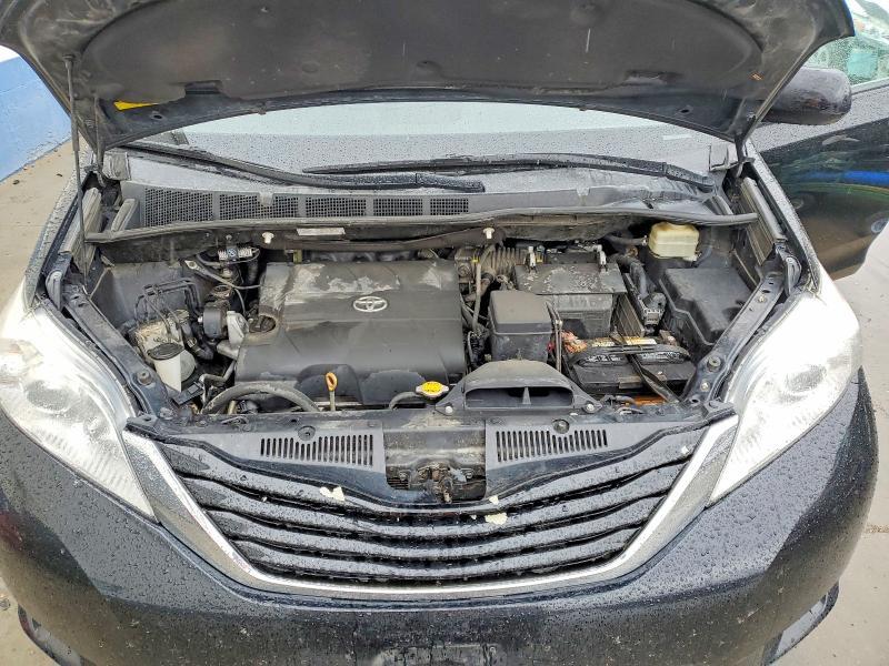 2016 Toyota Sienna le