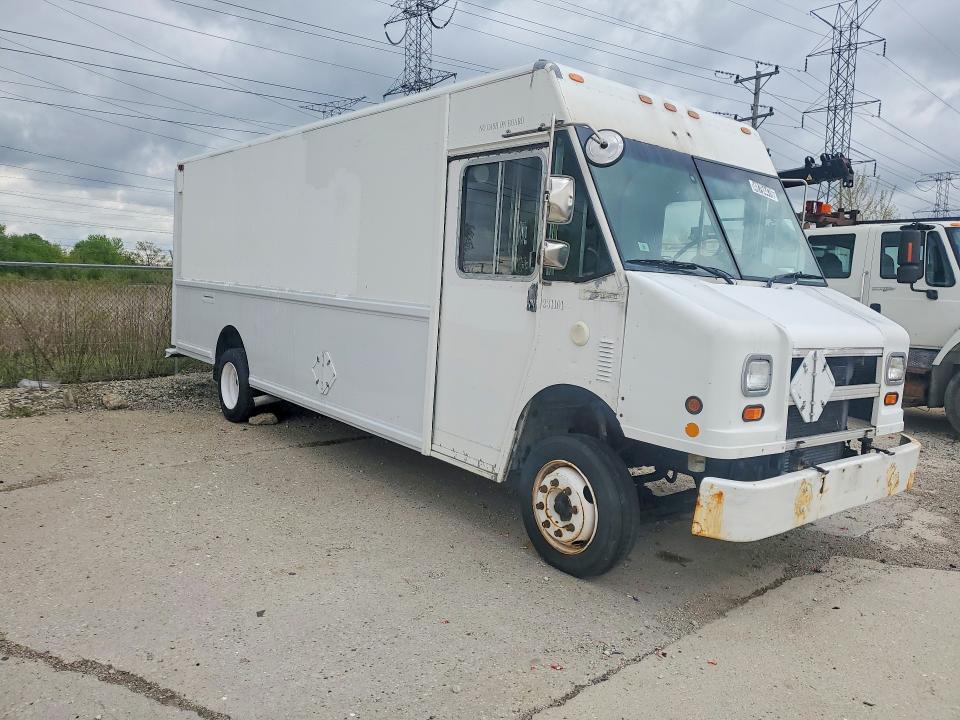 2001 Freightliner MT55 Chassis Delivery Truck