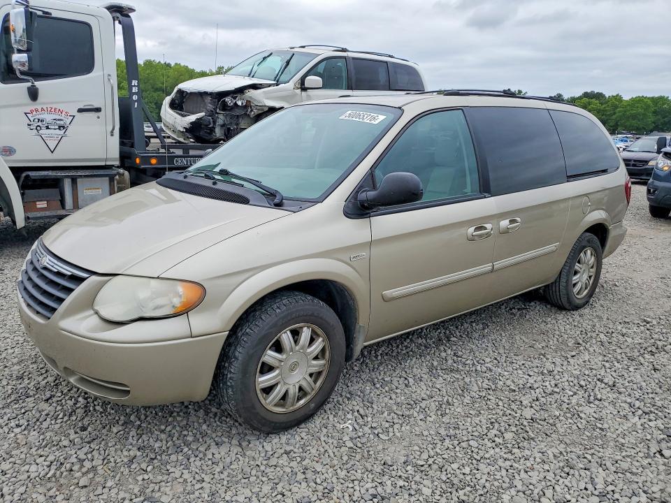 2005 Chrysler Town & Country Touring