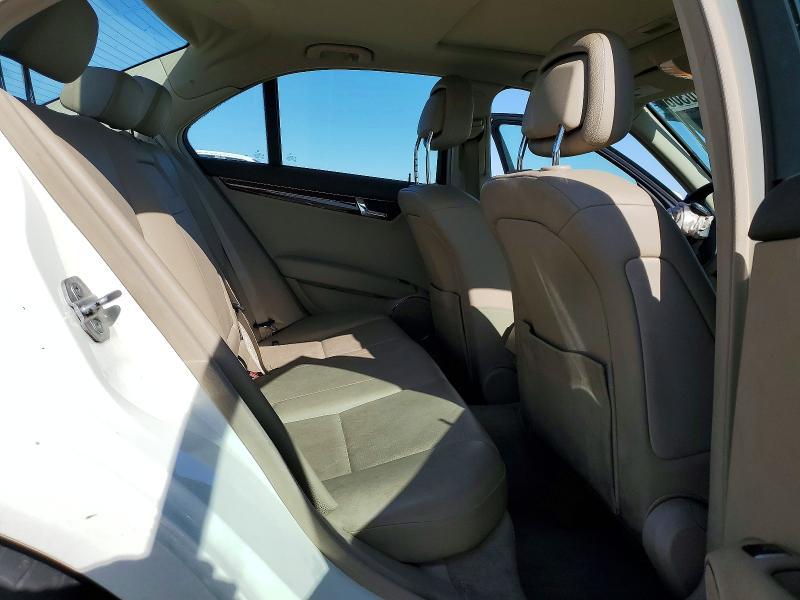 2011 Mercedes-Benz C300