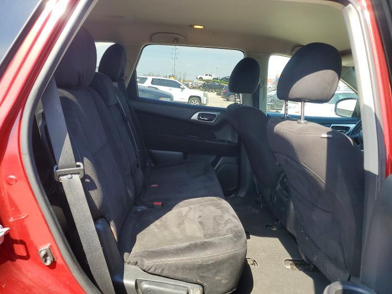 2015 Nissan Pathfinder sv