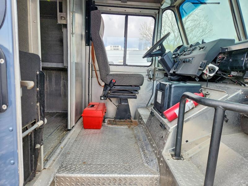 2021 Freigliner 2021 Freightliner MT45 Chassis Delivery Truck