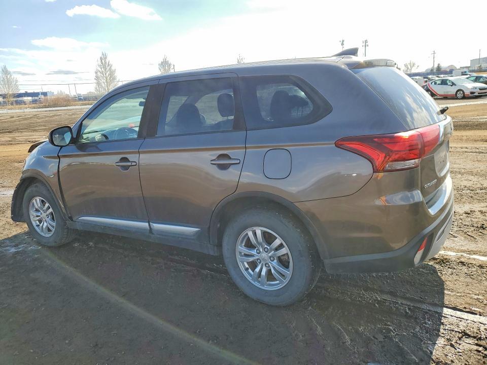 2020 Mitsubishi Outlander es